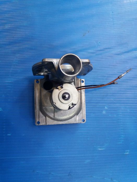 Нагнетатель воздуха Eberspaecher Hydronic .