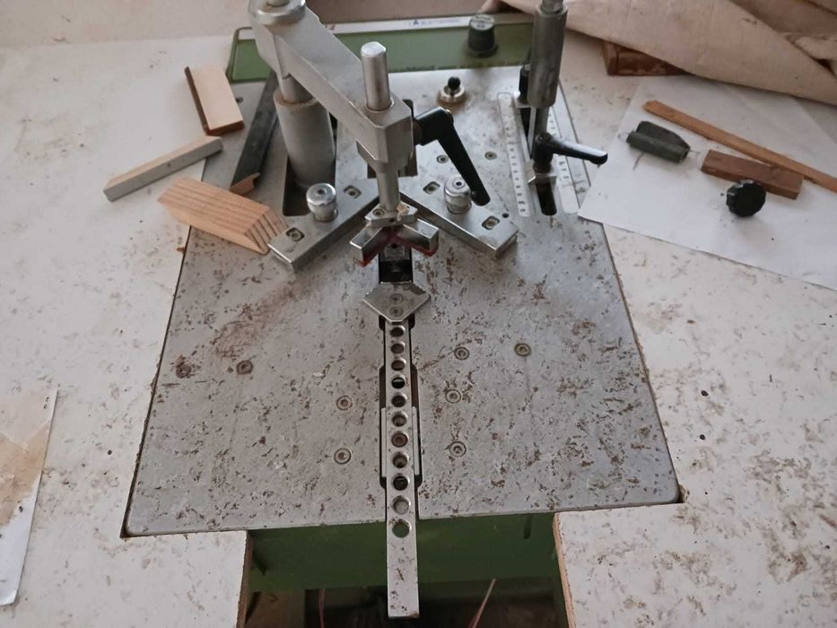 Máquinas agrafar, serra de esquadria, compressor, Baguetes de Molduras