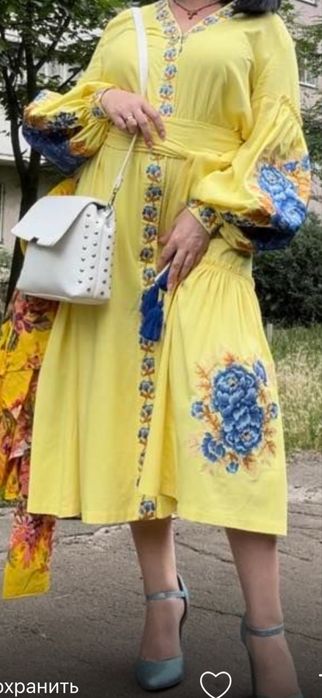 Неперевершена вишивана сукня