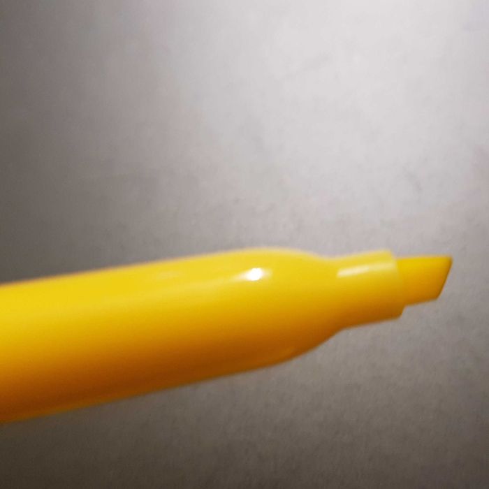 Текстовой маркер хайлайтер Sharpie желтый фломастер highlighter