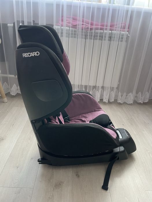 Автокрісло Recaro OptiaFix