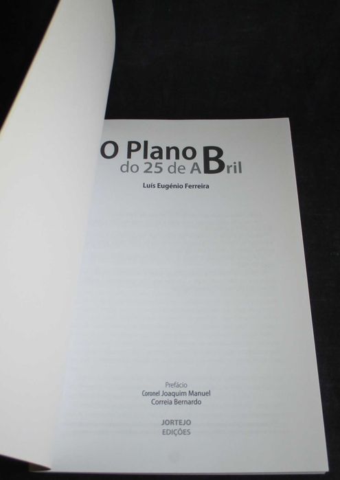 Livro O Plano B do 25 de Abril Luís Eugénio Ferreira