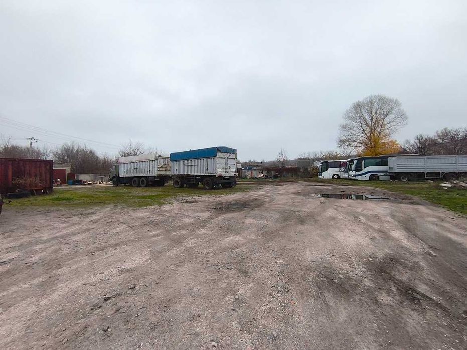 Продам  виробничу базу у м. Верхньодніпровську