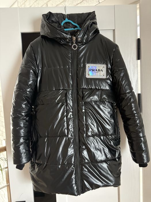 Зимова куртка, плащ, пуховик для дівчинки.