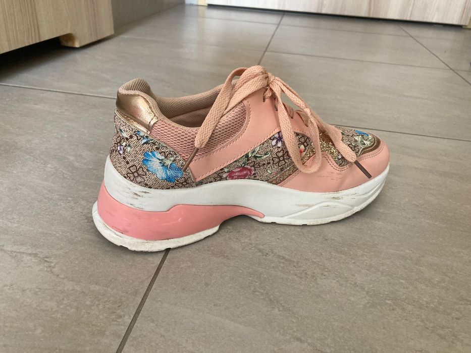 Buty sneakersy różowe 37