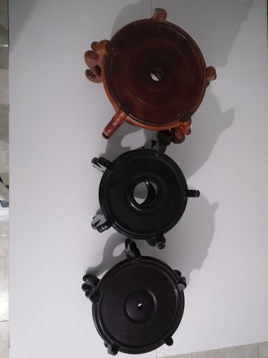 Pianhas em madeira macissa