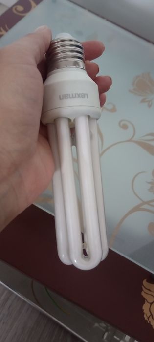 Plafon plus żarówki