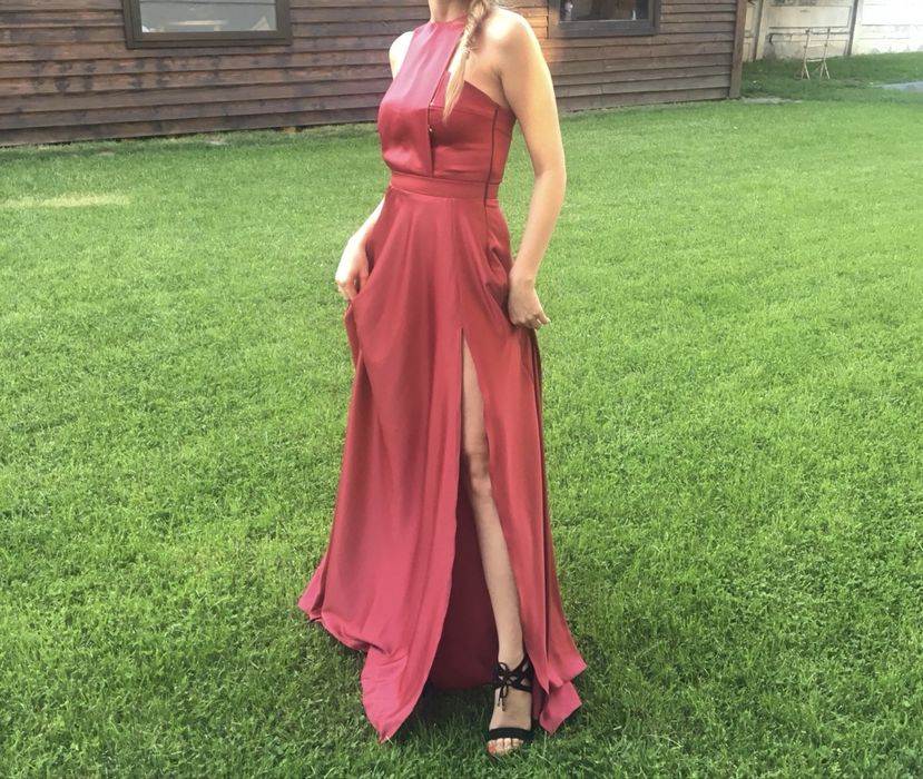 Вечірня сукня / плаття