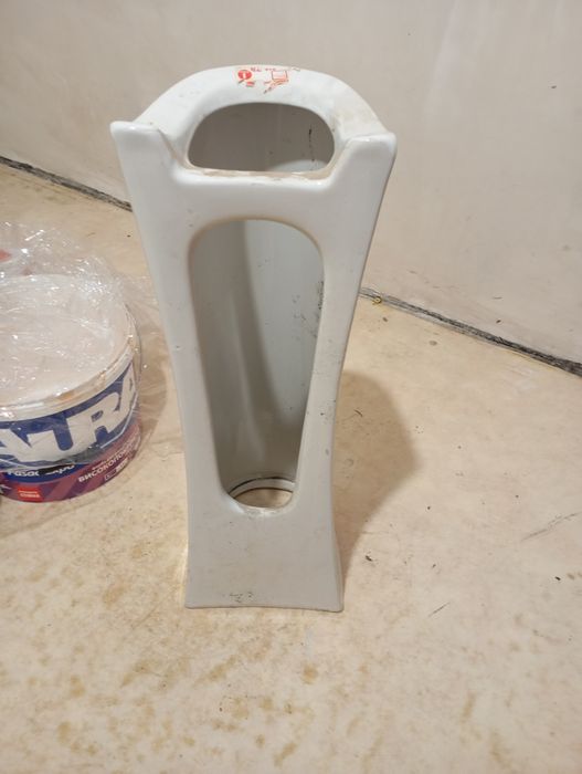 Ножка під умивальник, тюльпан