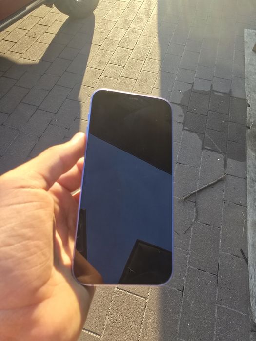 Iphone 12 в ідеальному стані корпуса