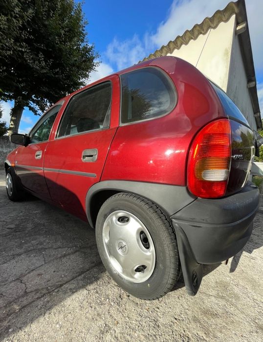 Carro Opel Corsa, ano 1997