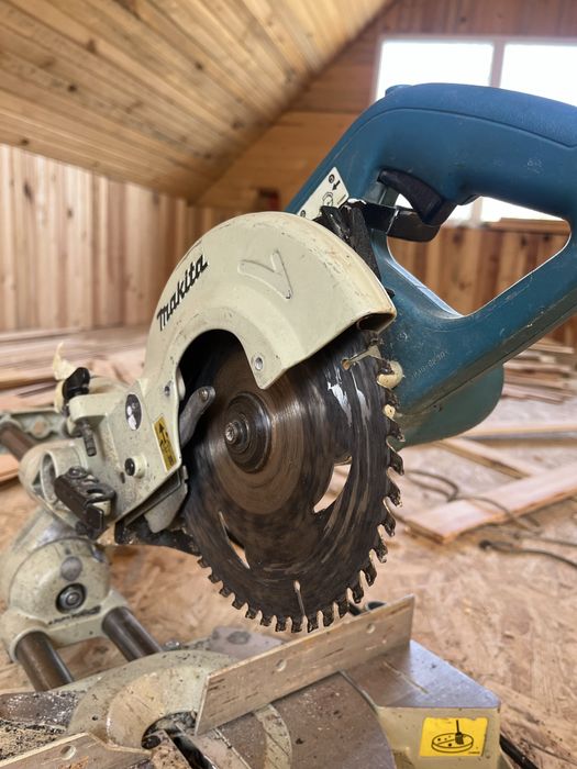 Торцовка Makita LS0714