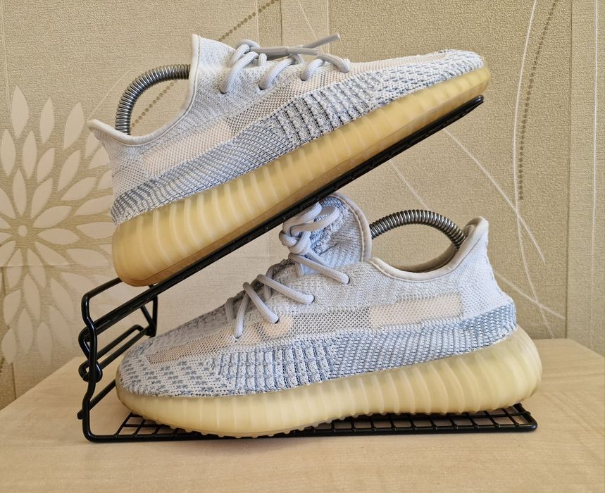 Кросівки ОРИГІНАЛ Adidas Yeezy Boost V2 розмір 38 2/3