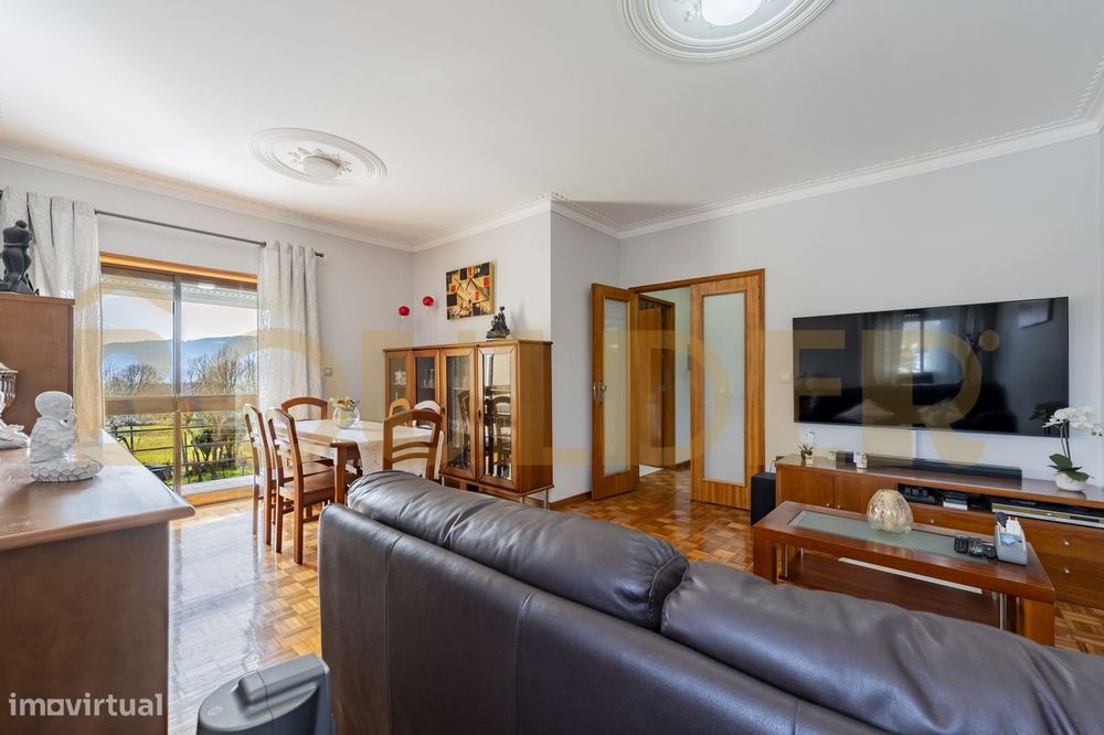 Apartamento T3 em Excelente Estado – Taíde