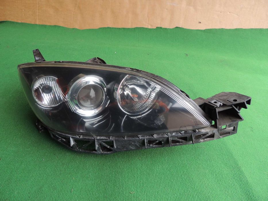 Lampa przednia prawa europejska Mazda 3 III BK 03,04,05,06,07,08,09 HB