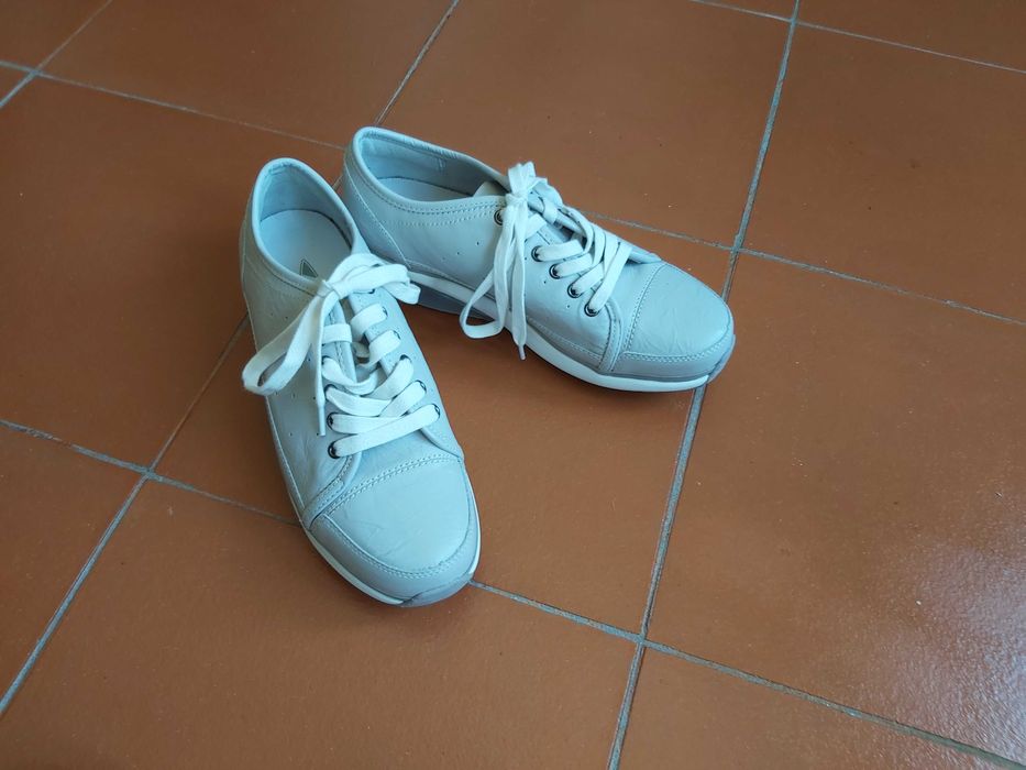 Ténis MBT tamanho 38 novos