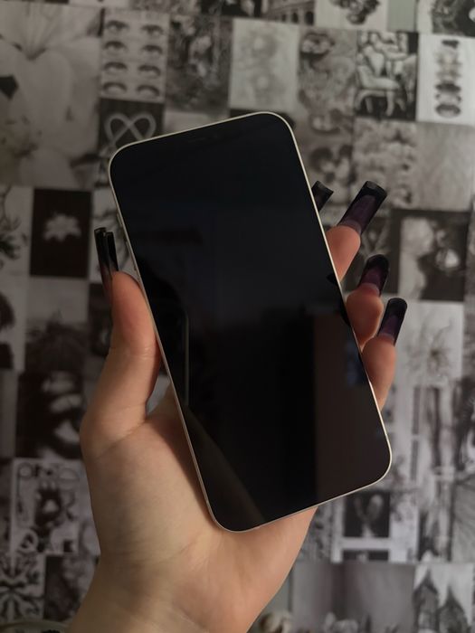 Продам IPhone 12 на 128гб