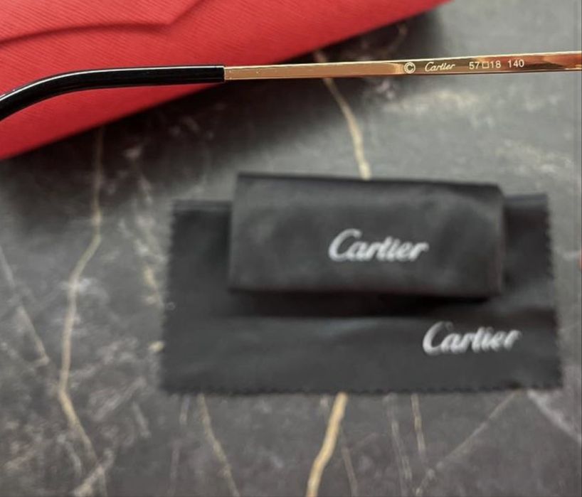 Сонцезахисні окуляри CARTIER