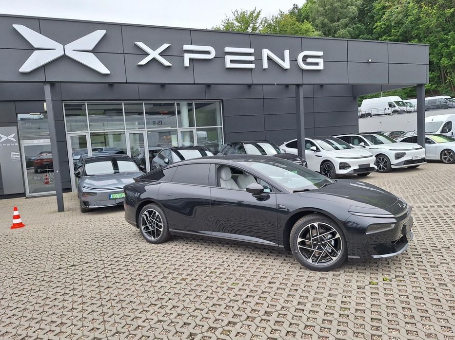 XPeng P7+ Light Gray HAK Long Range RWD 74,9 kWh Nowość!