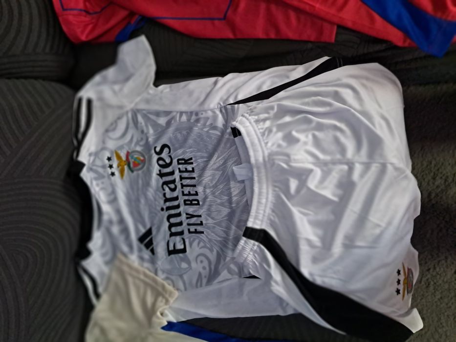 Conjunto  de futebol  para criança
