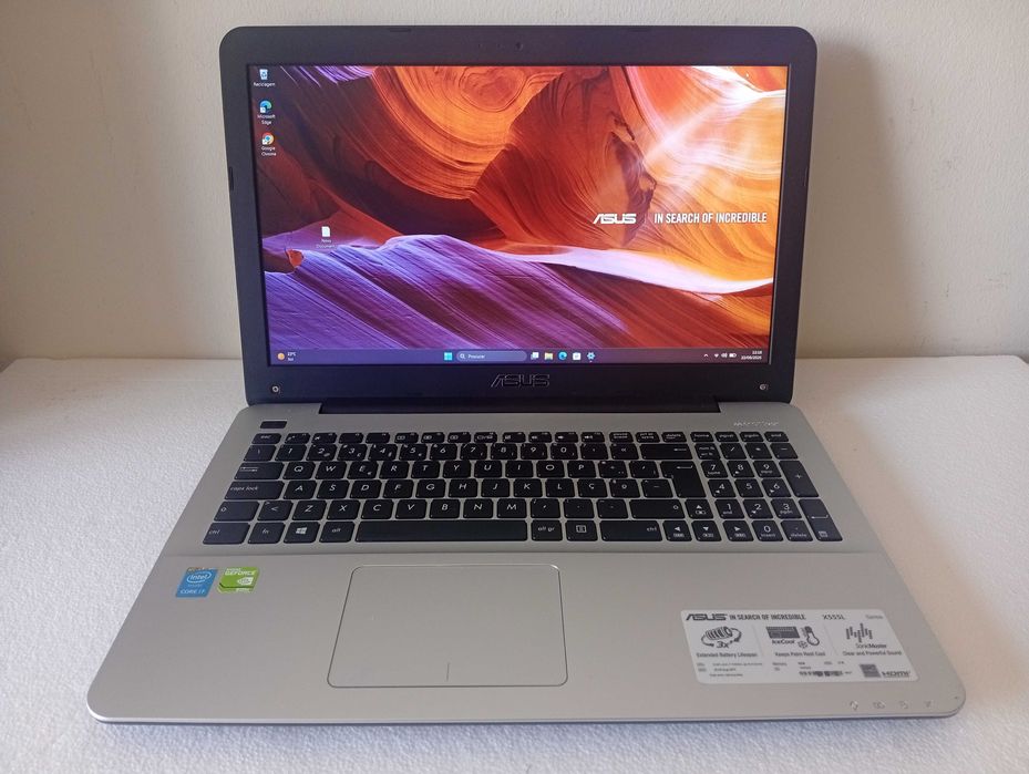 Asus Vivobook X555L i7 5500U + Geforce 920M + 8GB RAM + SSD