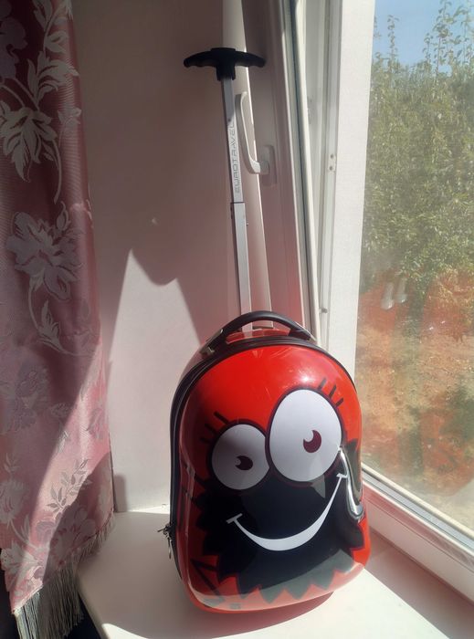 Чемодан детский на 2-х колесах "