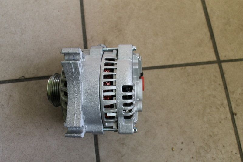 Nowy alternator Lincoln Navigator 5.4 V 8 03 r