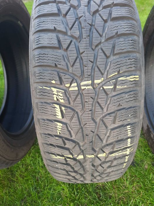 4 Opony zimowe Nokian Snowproof 2