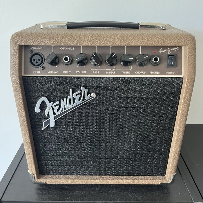 Fender Acoustasonic 15