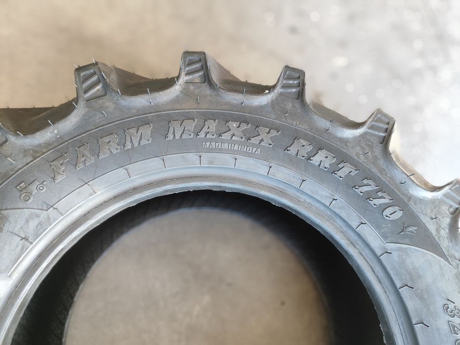 2 pneus de trator novos 320/70R20 MRL - Oferta da entrega