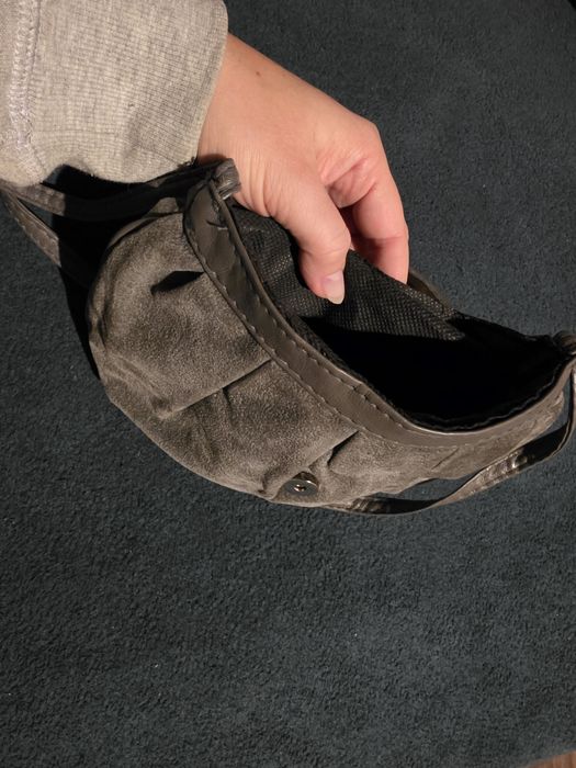 Torebka kopertówka zamszowa