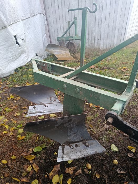 Продам плугі до трактора