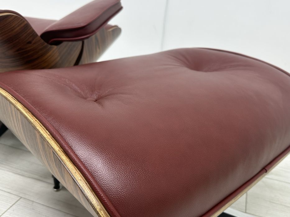 Легендарнн крісло  Eames Lounge chair