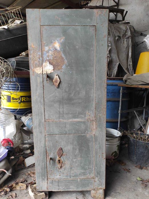 Сейф металлический из СССР. Толщина металла 4мм.