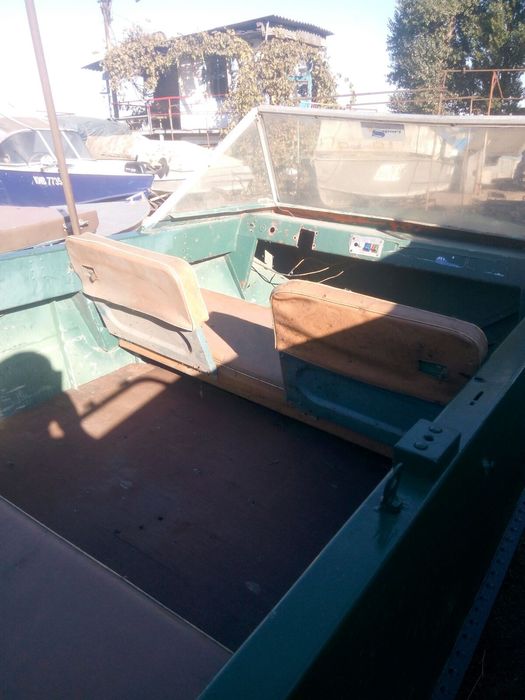 Продам лодку крым