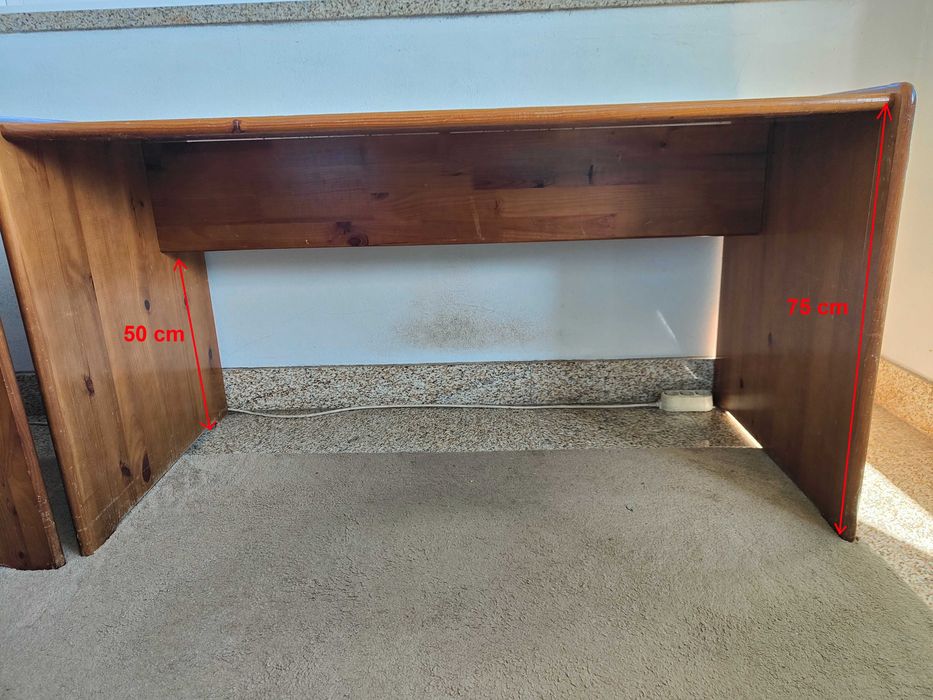 Secretária de escritório usada