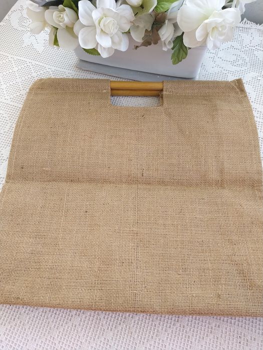 Mala de Mão em Juta / Ráfia com Pegas de Madeira – Estilo Boho / Verão - Nova!