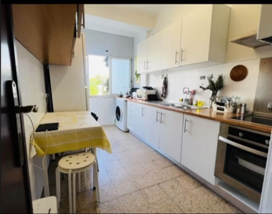 Quarto Duplo 600m Estação Sintra | Zona Calma | 500€