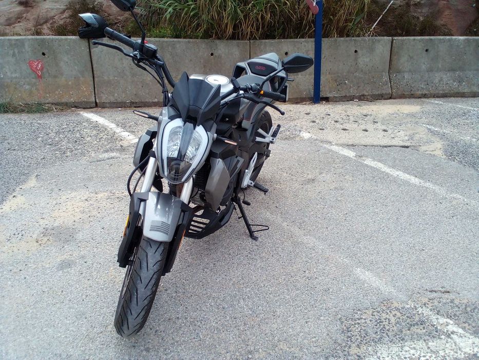 UM Xtreet 125cc rs
