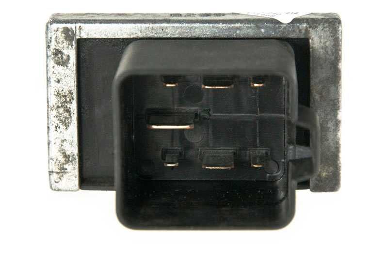 Moduł przekaźnik świec żarowych Renault dTi dCi 103.3.24