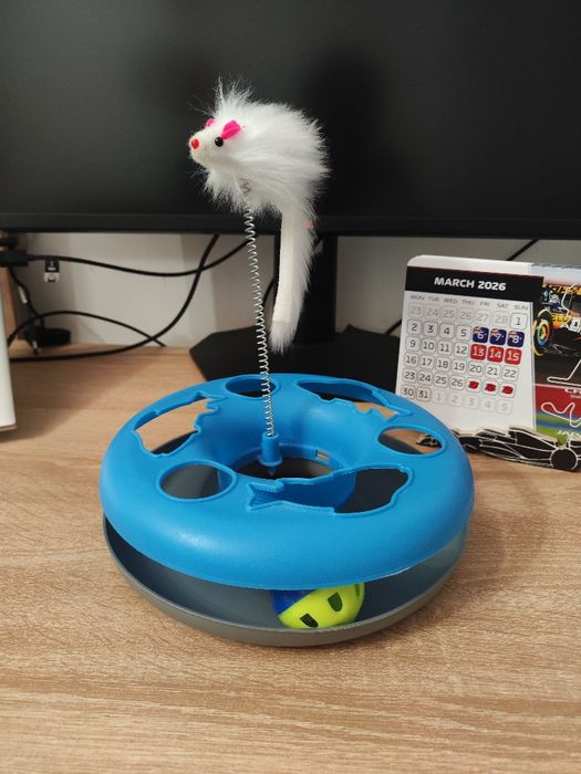 Іграшка для кота