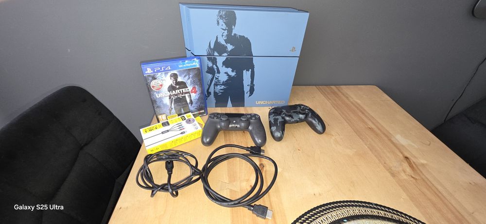 PS4 Fat 1TB Uncharted