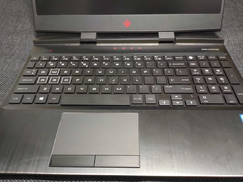 HP OMEN 15 I5 16GB 512SSD GTX 1050TI WIN11
