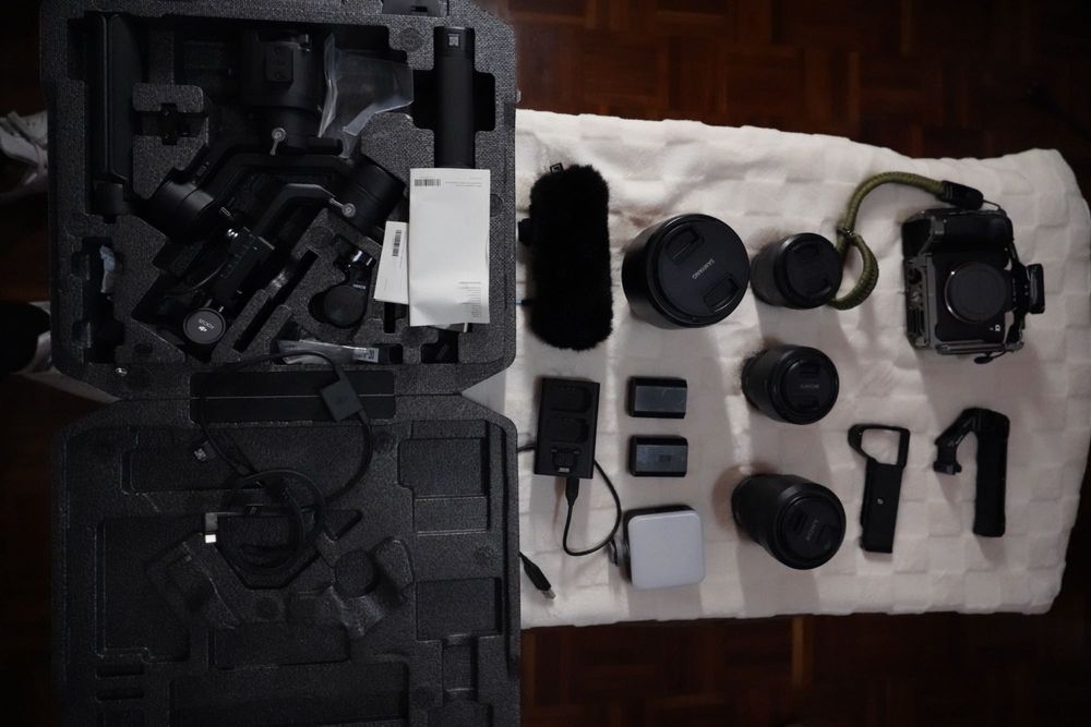Sony a7 IV + lentes e extras