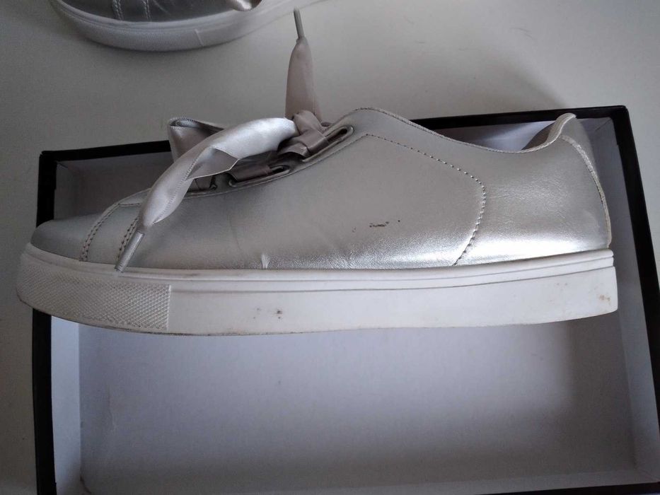 Женские кроссы р.39