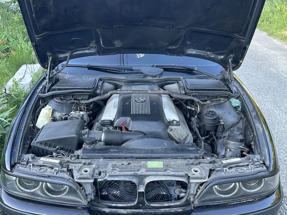 Продам bmw e39 535i