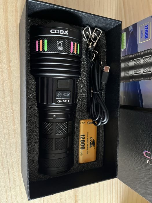 Lanterna de mão led ultima tecnologia laser white incrivel zoom 3km