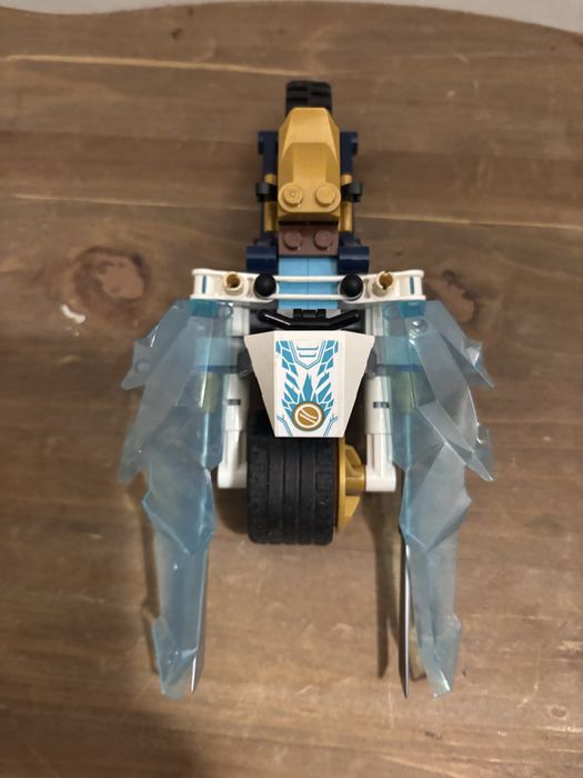 Legi Ninjago lodowy motocykl