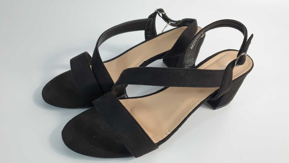 Clara Barson Sandały rozmiar  41