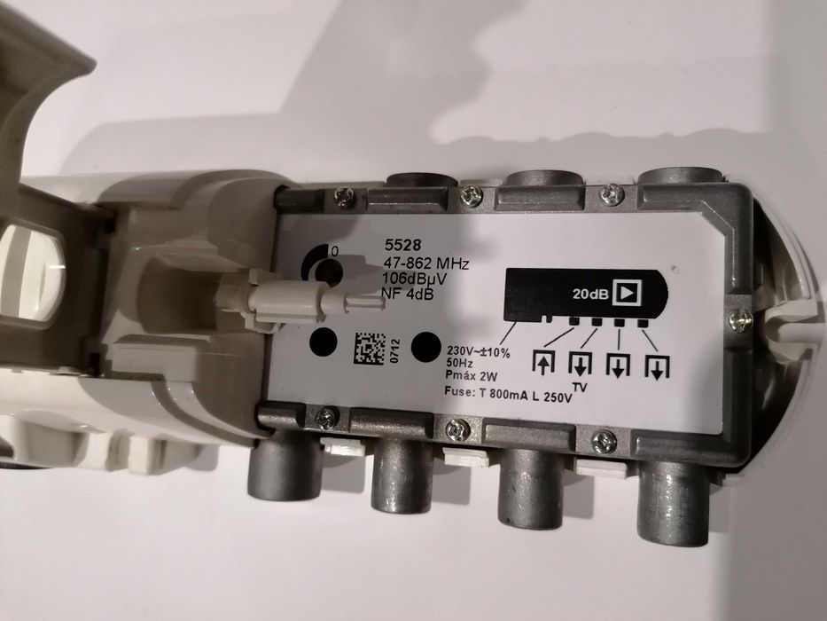 Amplificador interior TV/SAT Televés 3 SAÍDAS